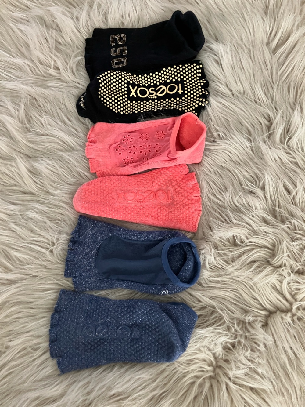 TOESSOXS Women 3 Pack low-rise half-toe grip Athletic Socks